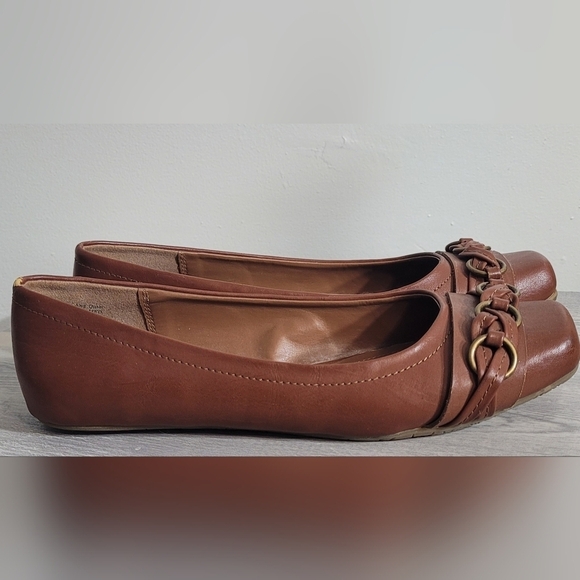 Softspots Shoes - Kenneth Cole Reaction Brown Leather Slip On Ballet Flats. Size 8.5